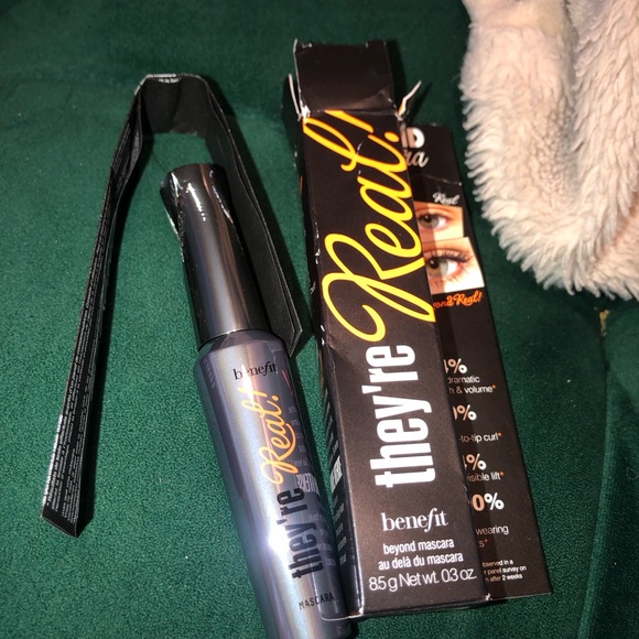✳️ NWT Benefit “They’re Real” black “beyond mascara” - Picture 3 of 3
